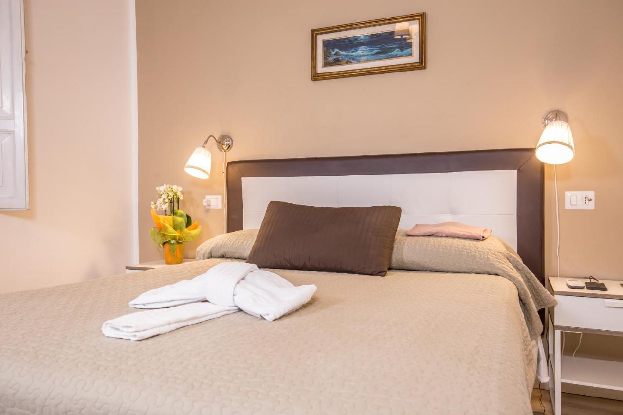 900 Liberty Rooms Рим Екстер'єр фото